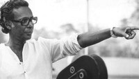 প্রাক্-শতবর্ষে Mrinal Sen: রুপোলি লাবণ্যের মৃণাল-ডোরে কখনও বাঁধা পড়েননি পদাতিক