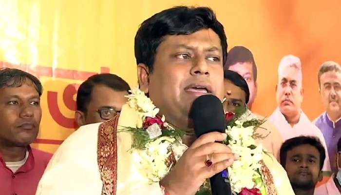 Sukanta Majumder: 'মালদহে জোর করে ধর্মান্তরণ চলছে', রাজ্য BJP সভাপতির বিস্ফোরক অভিযোগ Sukanta Majumder: 'মালদহে জোর করে ধর্মান্তরণ চলছে', রাজ্য BJP সভাপতির বিস্ফোরক অভিযোগ