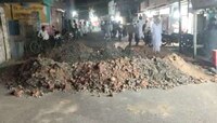 'দুর্নীতিতে যুক্ত' প্রধান,ফুরফুরার উন্নয়ন বৈঠকে ডাক;প্রতিবাদে রাস্তা 'কাটল' মানুষ