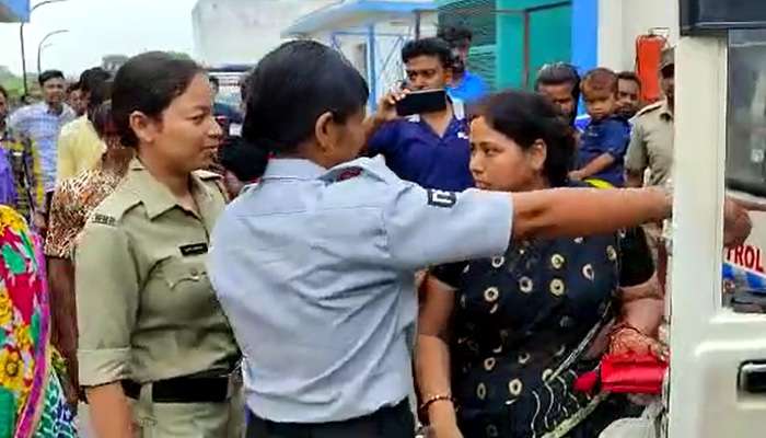 Islampur:হাসপাতালে শিশুকে কোলে নিয়ে দৌড় মহিলার, ধরে ফেললেন প্রসূতির আত্মীয়রা 