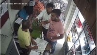 দিনেদুপুরে গড়িয়াহাটের পেট্রোল পাম্পে ‘গুন্ডামি’, মারধর-প্রাণনাশের হুমকি ২ 