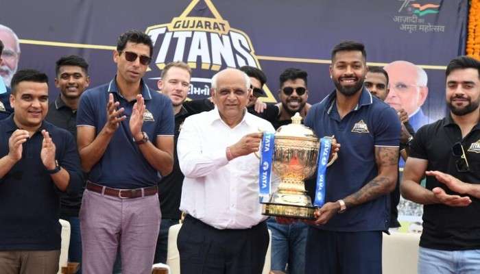 Gujarat Titans, IPL Final 2022: হুড খোলা বাসে আহমেদাবাদ মাতাল Hardik-এর বিজয়ী দল, ভিডিও ভাইরাল 
