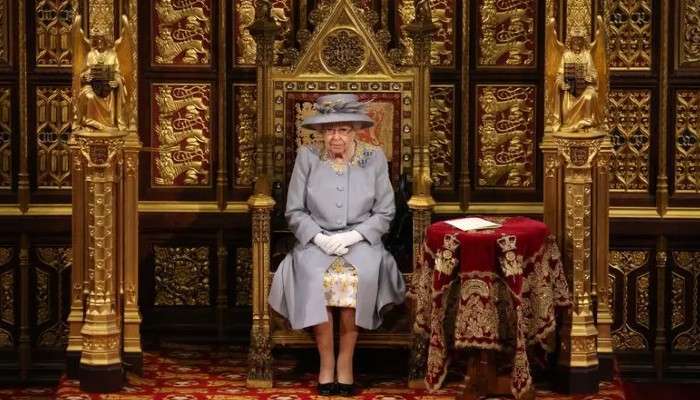 Queen Elizabeth: সাত দশকের দীপ্ত মধুর শাসনে উজ্জ্বল বাকিংহামের সিংহাসন   