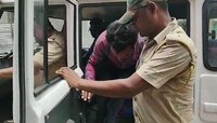 সরকারি স্বাস্থ্য কেন্দ্রে ঢুকেই দরজা বন্ধ করল যুবক, জড়িয়ে ধরল নার্সকে, এরপর...