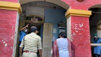 শোকজের পর এবার বদলি, সুপারের বিরুদ্ধে কড়া পদক্ষেপ 
