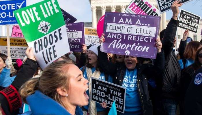 Right to Abortion: গর্ভপাত সাংবিধানিক অধিকার নয়, রায় আমেরিকার সুপ্রিম কোর্টের