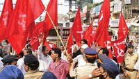 ফের অনুশাসনের অচলায়তনে 'সত্যসেবী' ধাক্কা সিপিএম-এ, তবু...