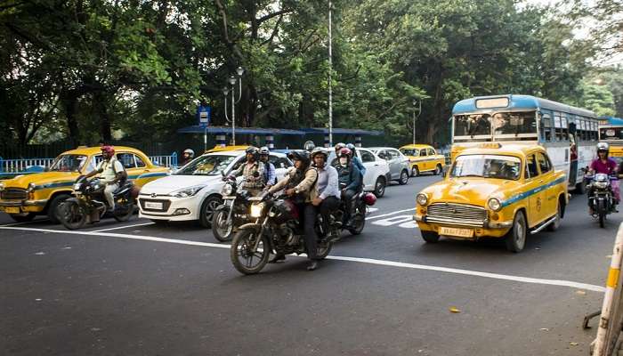 CCTV In Car: রাজ্যের সব ছোট গাড়িতে সিসিটিভি-র দাবি, জনস্বার্থ মামলা হাইকোর্টে