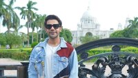 মেঘলা দিনে হঠাৎ ভিক্টোরিয়ায় রাজকুমার 