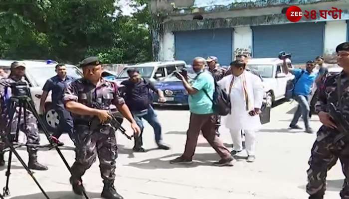 Controversy around Mithun Chakraborty's  puja visit | Zee 24 Ghanta