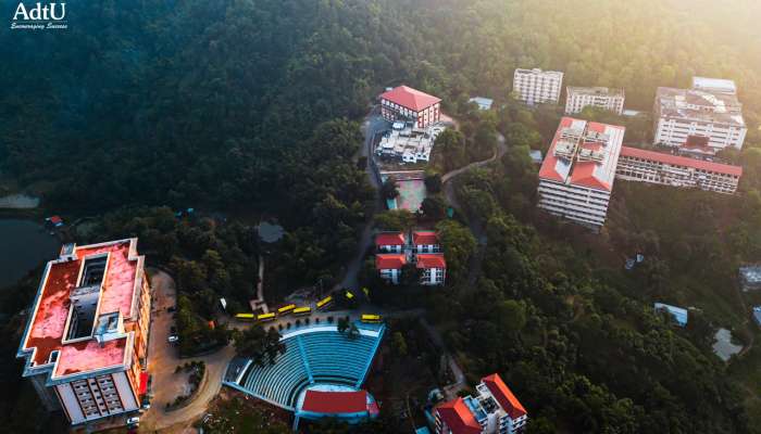 শিক্ষায় উৎকর্ষের কারণে এ বছরের &#039;এডুকেশন এমিনেন্স অ্যাওয়ার্ড&#039; জিতে নিল &#039;আসাম ডাউন টাউন ইউনিভার্সিটি&#039;