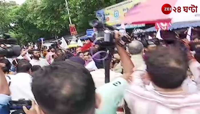 Jadhavpur Incident Dhundhumar at SFIs protest against Jadavpur incident
