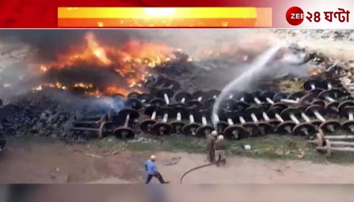 Terrible fire in Titagarh 4 fire engines to handle the situation