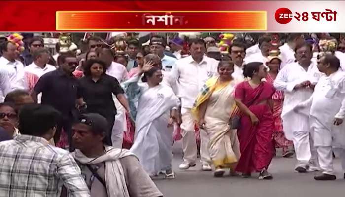 Mamtas road show in Jadavpur Trinamool leaders camera  cannon on Modi!
