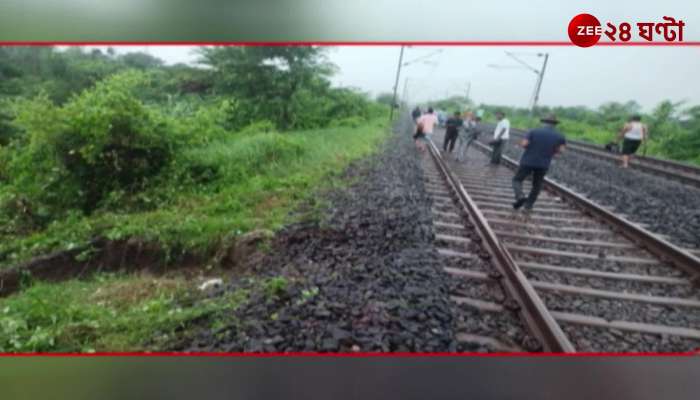 Rail Line collapsing near Gaur Maldah station in heavy rain stopped Bandevarat Express