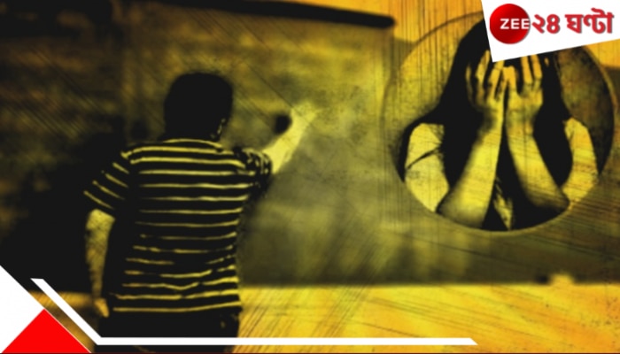 School Teacher: ক্লাসরুমেই ছাত্রীদের গোপনাঙ্গে হাত, মোবাইলে অশালীন চ্যাট! তারপর...    