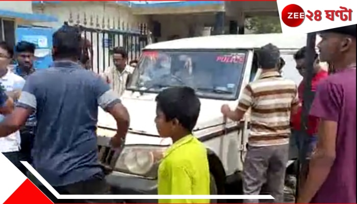 Nandigram: ষাঁড়ের গাড়ি আটকাতে দৌড়ল পুলিস! সেই গাড়িই পুলিসভ্যানকে ধাক্কা মেরে পিষে মারল... Nandigram: ষাঁড়ের গাড়ি আটকাতে দৌড়ল পুলিস! সেই গাড়িই পুলিসভ্যানকে ধাক্কা মেরে পিষে মারল...