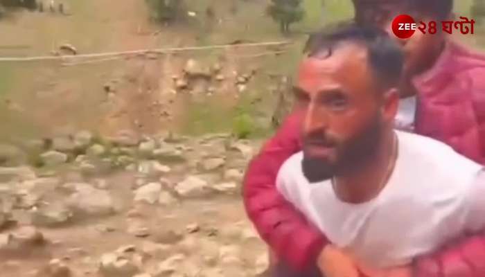 Kashmiri Hero Sajat Ahmed Rescues Stranded Tourists at the Risk of His Life
