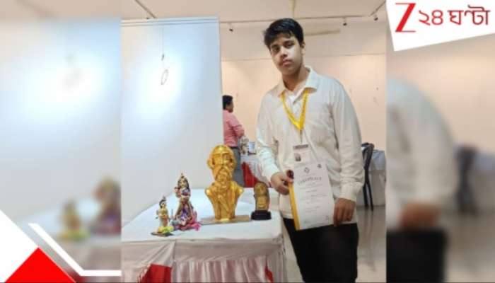 Kolkata Student Death: পরীক্ষায় বড় ভয়! পড়ে রইল অংকের খাতা, মায়ের শাড়িতেই 'মেধাবী' ছাত্র...