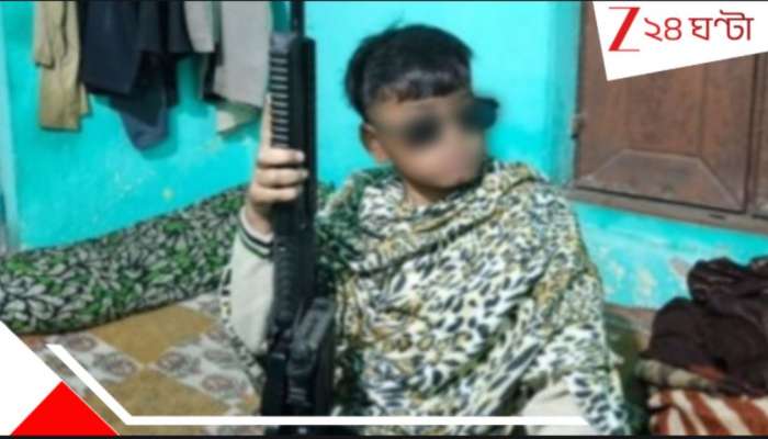 Viral Photo: হাতে রাইফেল, পায়ের উপর পা তুলে বসে আছে TMC বিধায়কের নাবালক নাতি! ছবি ভাইরাল....