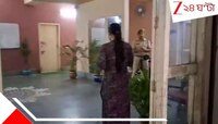 গন্তব্যে পৌঁছে দিতে বেশি ভাড়া! না দেওয়ার মহিলা যাত্রীকে লাথি, গ্রেফতার চালক...
