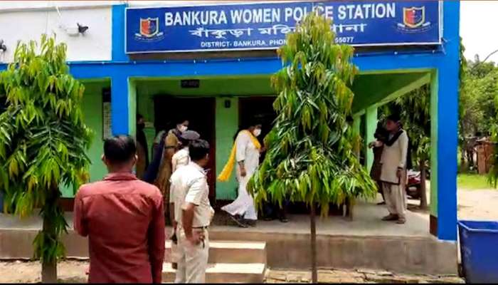 Bankura: বাঁকুড়ার বিভীষিকা! অন্ধকার গলিতে আনমনে হাঁটছে দশের বালিকা, আচমকা মুখ চেপে গায়ে নোংরা হাত...