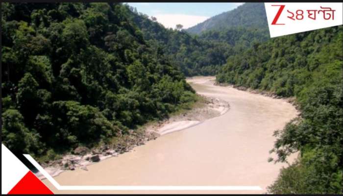 Dooars River: আতঙ্কের ডুয়ার্স, স্কুল থেকে বাড়ি ফিরছিল পড়ুয়ারা, হঠাত্‍-ই নদীতে...