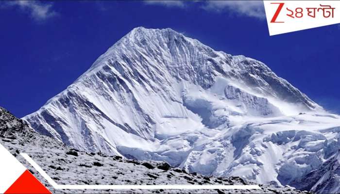Hiker death in China Mountain: ঘাতক সেলফি! ‘মাউন্ট নামা’র চূড়ায় উঠে সেফটি রোপ খুলে মোবাইলে মন, ৬ হাজার ফুট থেকে পা পিছলে সোজা…হাড়হিম ভিডিয়ো… Hiker death in China Mountain: ঘাতক সেলফি! ‘মাউন্ট নামা’র চূড়ায় উঠে সেফটি রোপ খুলে মোবাইলে মন, ৬ হাজার ফুট থেকে পা পিছলে সোজা…হাড়হিম ভিডিয়ো…