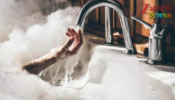 Influencer Death: লক্ষ হৃদয়ে ঝড় তোলা রূপসী নার্স দেবী নগ্ন স্নানে হোটেলের বাথটাবে… নিথর, নিষ্প্রাণ! হাড়হিম অপমৃত্যুতে তোলপাড়… Influencer Death: লক্ষ হৃদয়ে ঝড় তোলা রূপসী নার্স দেবী নগ্ন স্নানে হোটেলের বাথটাবে… নিথর, নিষ্প্রাণ! হাড়হিম অপমৃত্যুতে তোলপাড়…