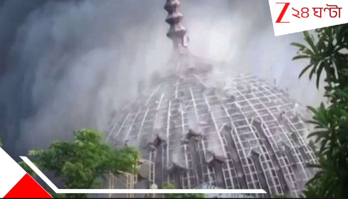 Massive Explosion in Mosque: জুম্মার নামাজের সময়ে ভয়ংকর বিস্ফোরণ মসজিদে! শরীরে আগুনপোড়ার দগদগে চিহ্ন নিয়ে অন্তত ৫৪ জনই...