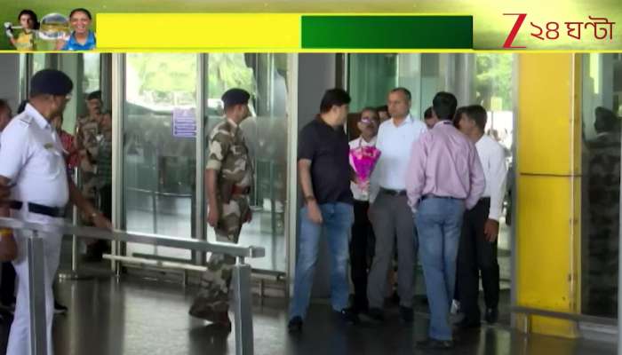 Richa Ghosh World Cup winning Bengals Pride Arrives in Kolkata What Did She Say to Zee 24 Ghanta