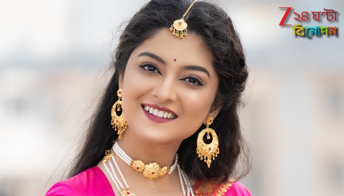 Sweta Bhattacharya: স্লিভলেস পোশাক-বিতর্কের পর এবার ঘনিষ্ঠ দৃশ্যে অভিনয় নিয়ে মতামত, ফের চর্চায় শ্বেতা...