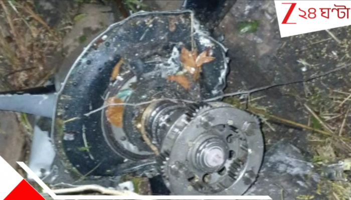 Ranchi to Delhi air ambulance crash: মাঝ আকাশে দুর্ঘটনা! ভেঙে পড়ল এয়ার অ্যাম্বুলান্স, টেক অফের ২০ মিনিট পরেই… Ranchi to Delhi air ambulance crash: মাঝ আকাশে দুর্ঘটনা! ভেঙে পড়ল এয়ার অ্যাম্বুলান্স, টেক অফের ২০ মিনিট পরেই…