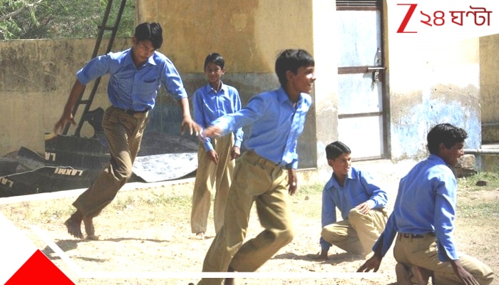 Karnataka School Shocker: রড নিয়ে হস্টেলের পড়ুয়াদের উপরে ঝাঁপিয়ে পড়ল ক্লাস নাইনের কিশোর, মৃত ১