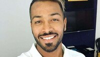 মাঠে ডাকাবুকো হার্দিক যখন দায়িত্ববান বাবা!    